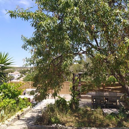 Les Mondes - Appartement Bas De Maison Ensues la Redonne Bagian luar foto