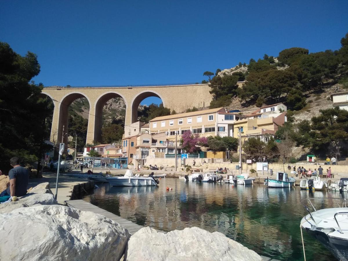 Les Mondes - Appartement Bas De Maison Ensues la Redonne Bagian luar foto