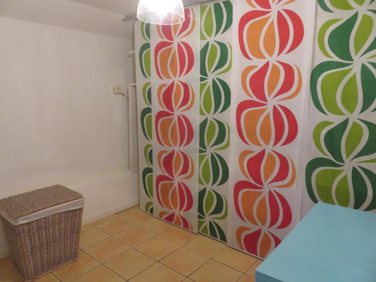 Les Mondes - Appartement Bas De Maison Ensues la Redonne Bagian luar foto