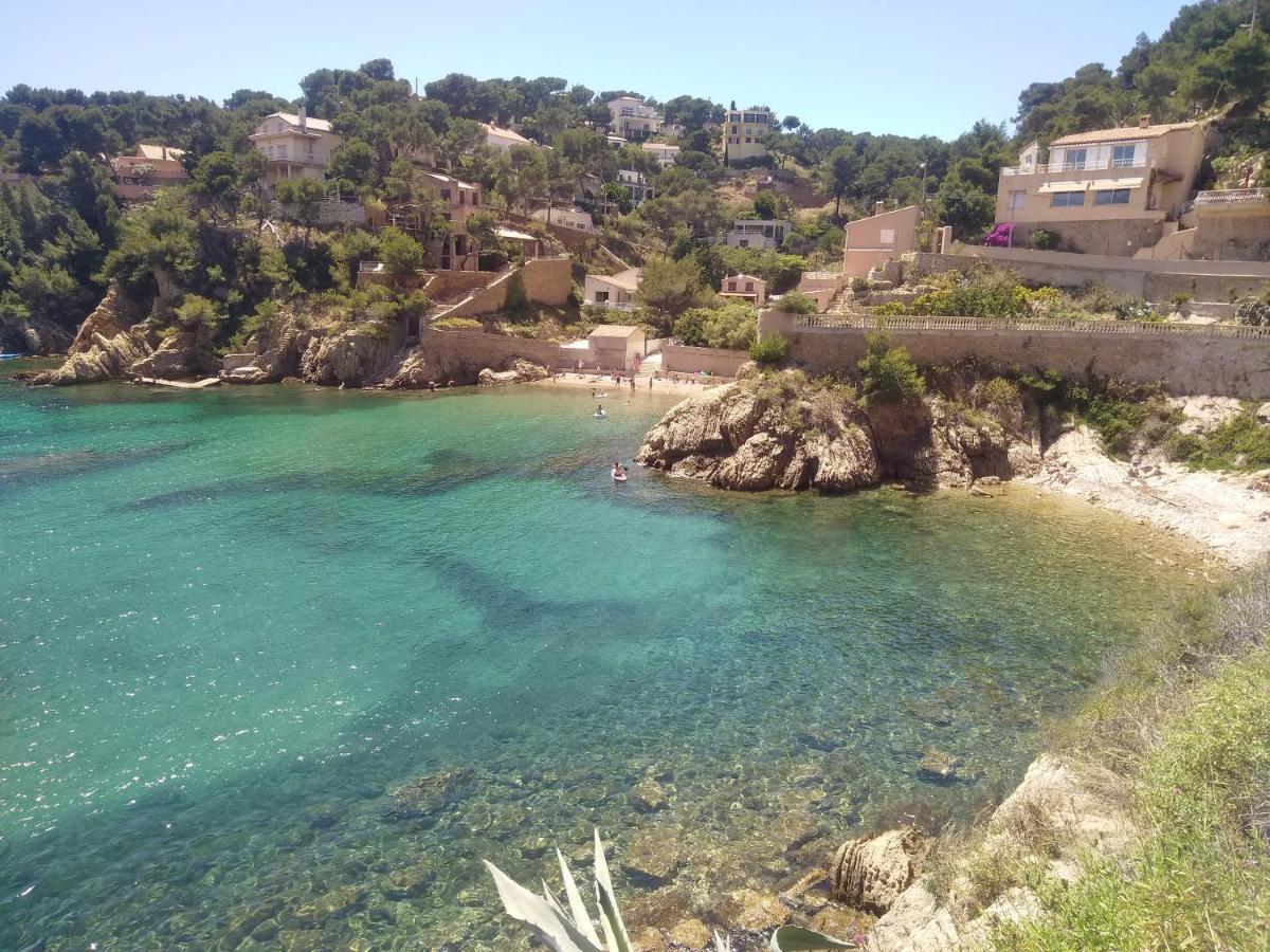 Les Mondes - Appartement Bas De Maison Ensues la Redonne Bagian luar foto