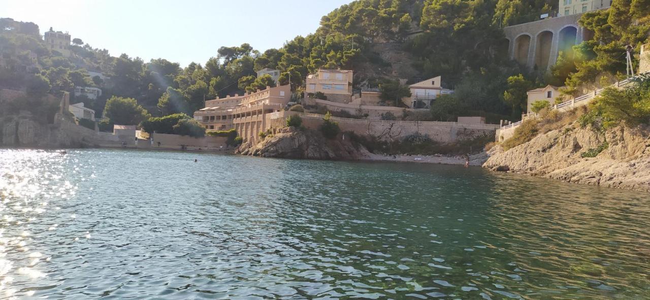 Les Mondes - Appartement Bas De Maison Ensues la Redonne Bagian luar foto