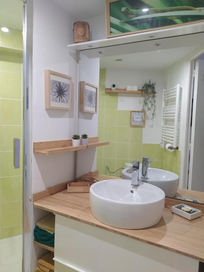 Les Mondes - Appartement Bas De Maison Ensues la Redonne Bagian luar foto