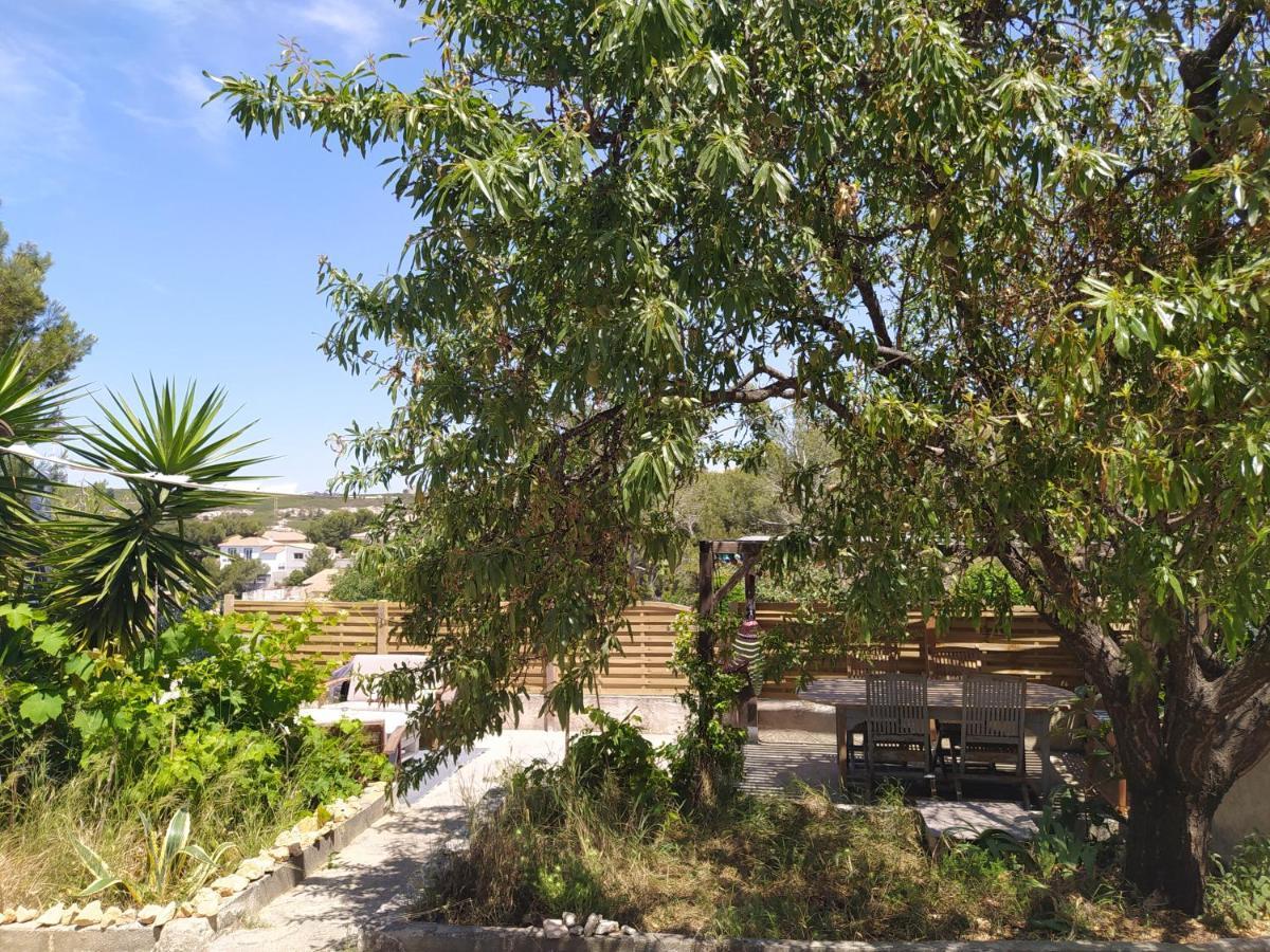 Les Mondes - Appartement Bas De Maison Ensues la Redonne Bagian luar foto