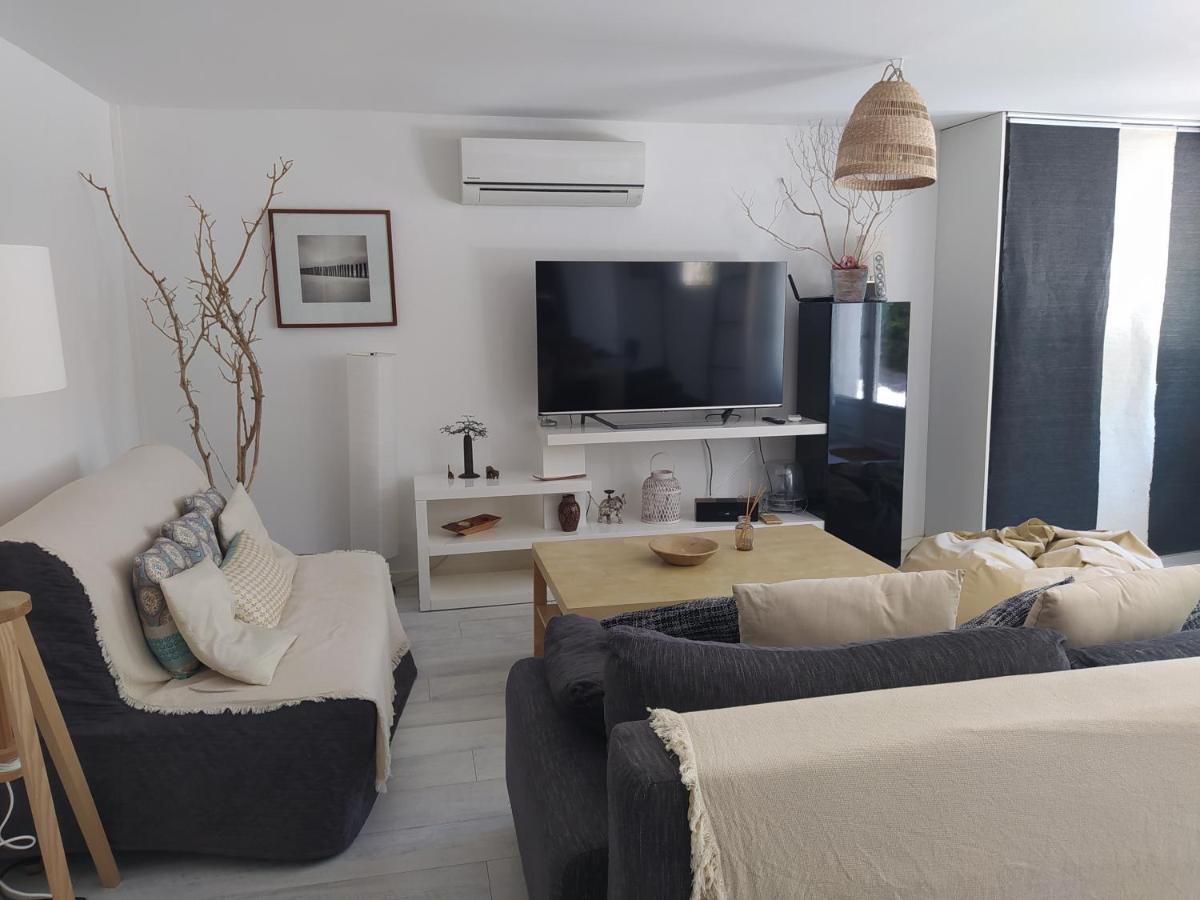 Les Mondes - Appartement Bas De Maison Ensues la Redonne Bagian luar foto